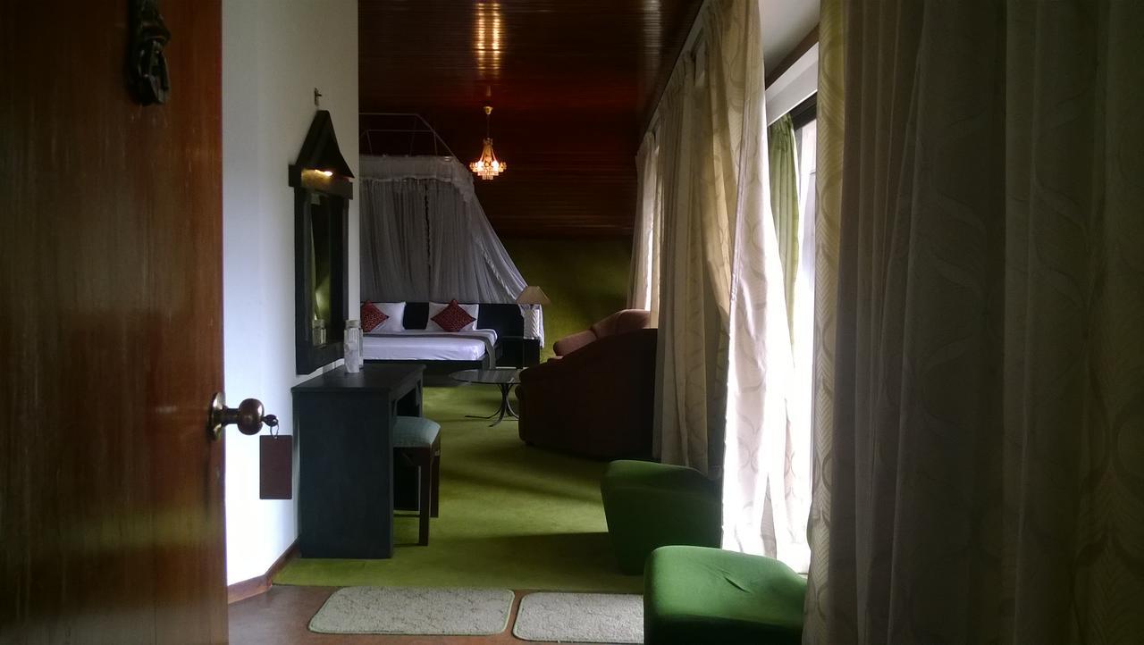 Nilani Hotel Ratnapura Buitenkant foto